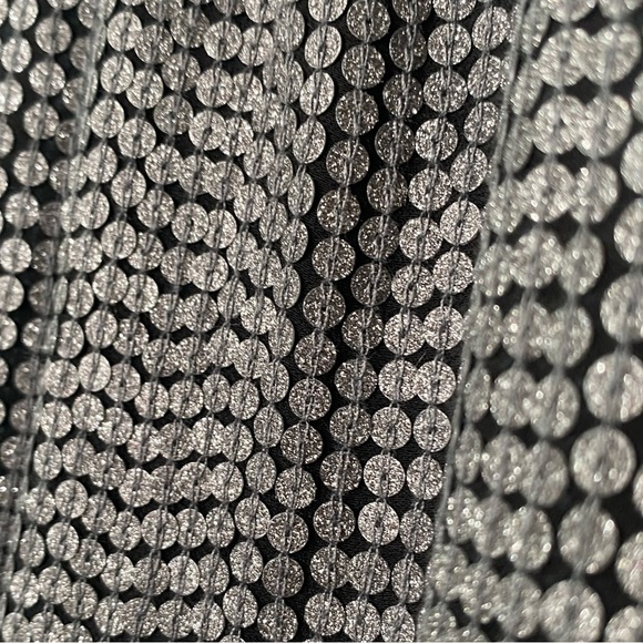 Lola and Sophie Black and Silver Sequin Top 100% Vuscose Size Medium - Picture 2 of 7